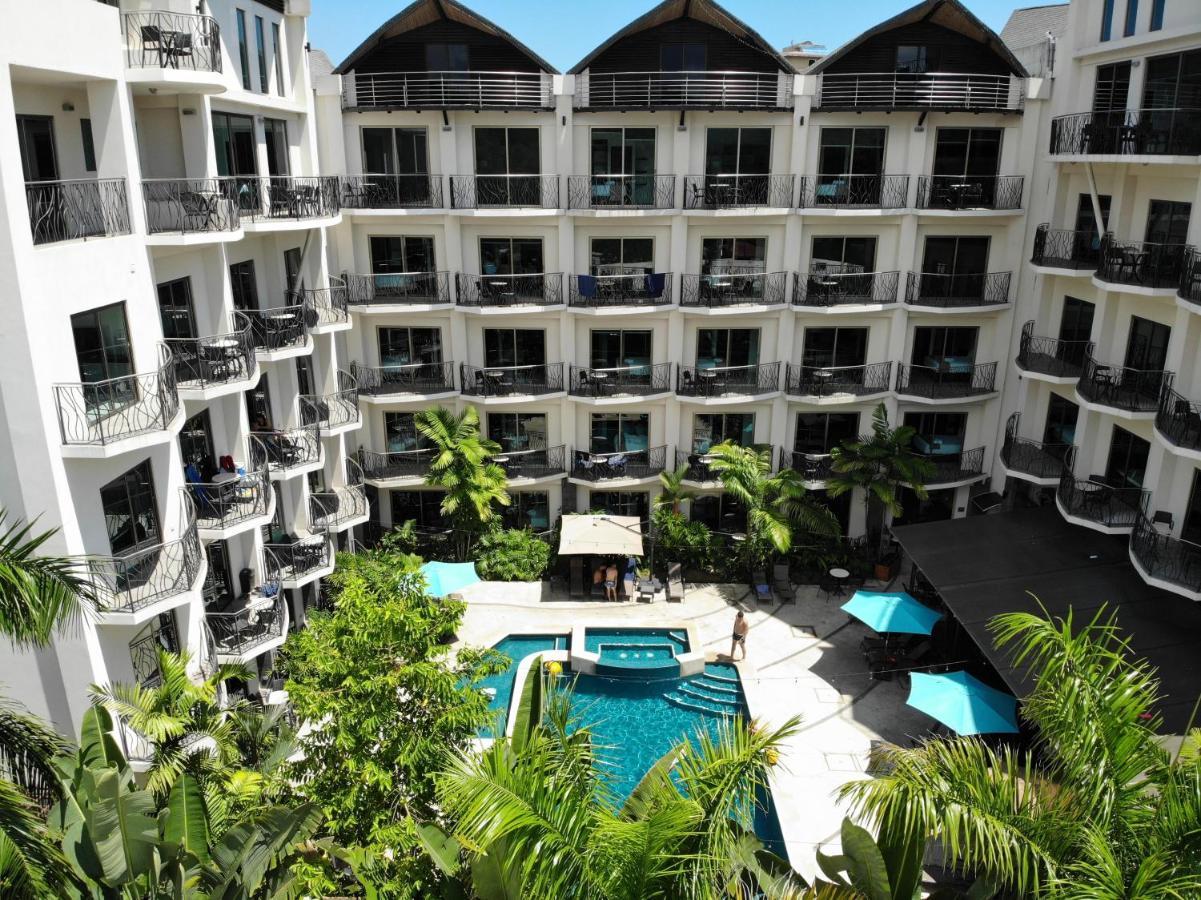 Pacific Suites Boutique Hotel And Bistro 자코 외부 사진