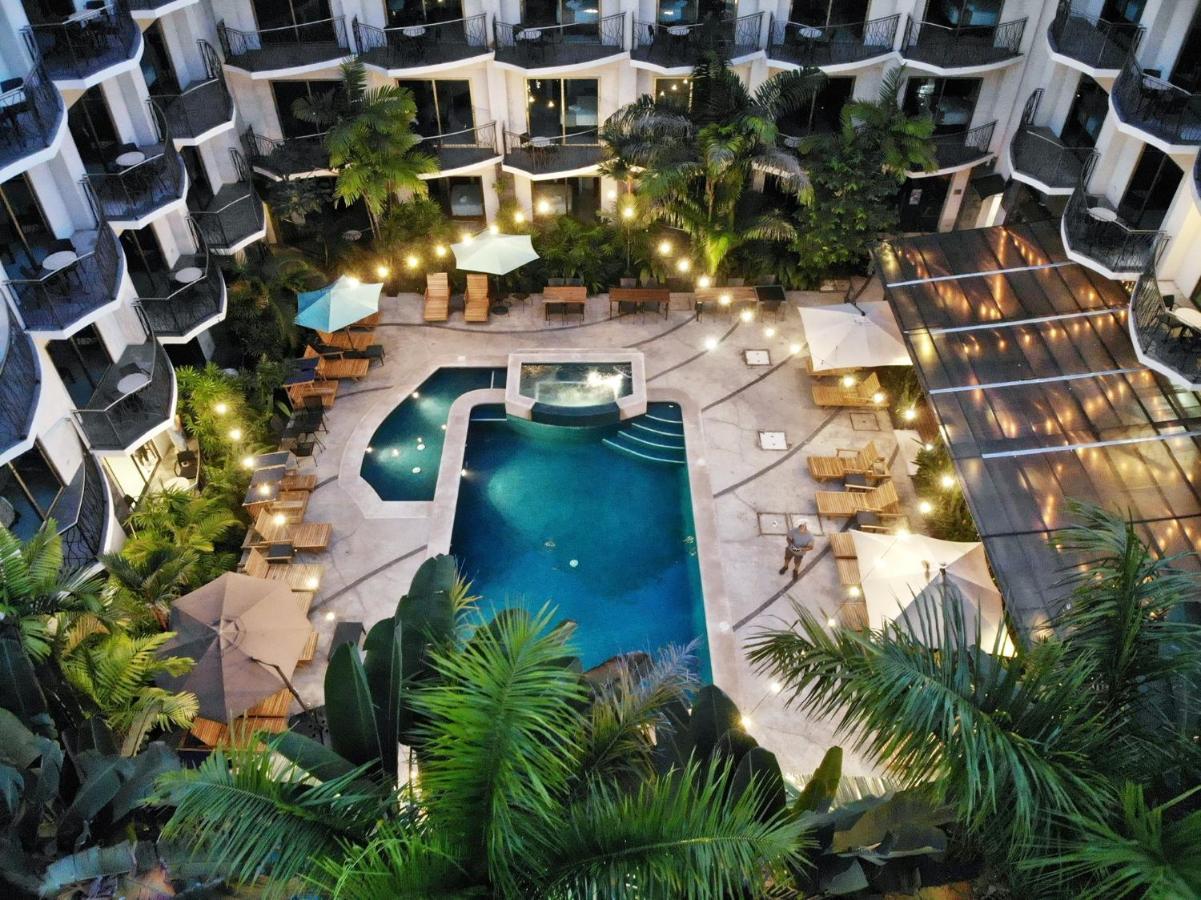 Pacific Suites Boutique Hotel And Bistro 자코 외부 사진