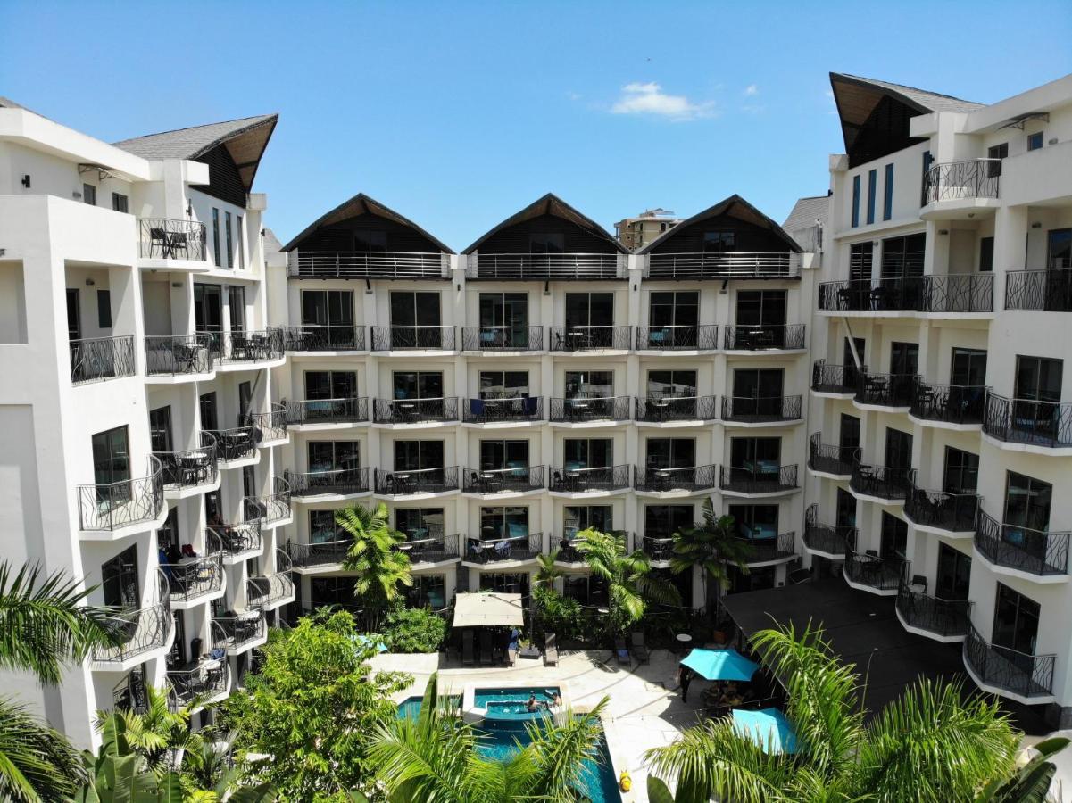 Pacific Suites Boutique Hotel And Bistro 자코 외부 사진