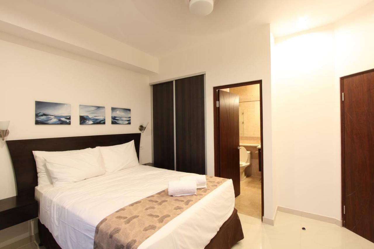 Pacific Suites Boutique Hotel And Bistro 자코 외부 사진