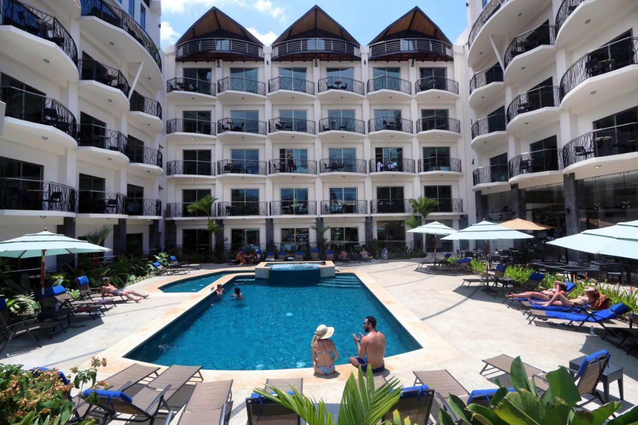 Pacific Suites Boutique Hotel And Bistro 자코 외부 사진