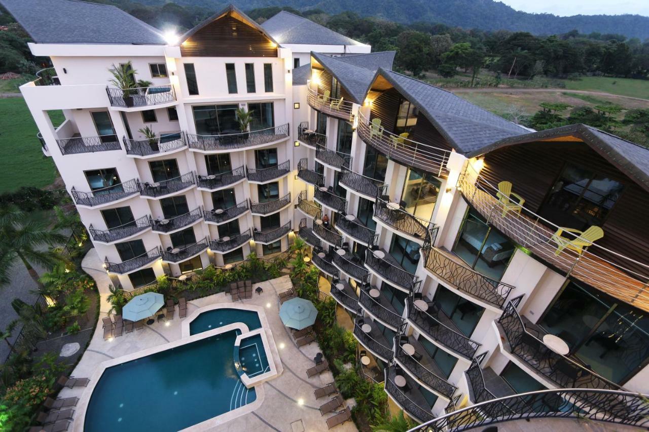 Pacific Suites Boutique Hotel And Bistro 자코 외부 사진